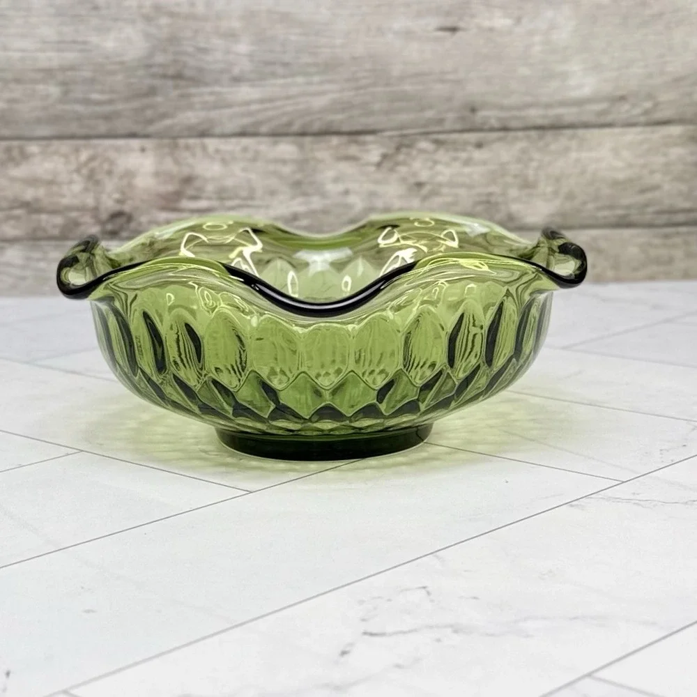 Indiana Glass Avocado Green Diamond Point Ruffled Serving Bowls - Set of 8